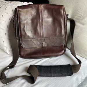 Kenneth Cole Dark Brown Leather Messenger Bag